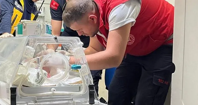 Van’da kalp rahatsızlığıyla doğdu! 1 günlük Selin bebek için ambulans uçak havalandı