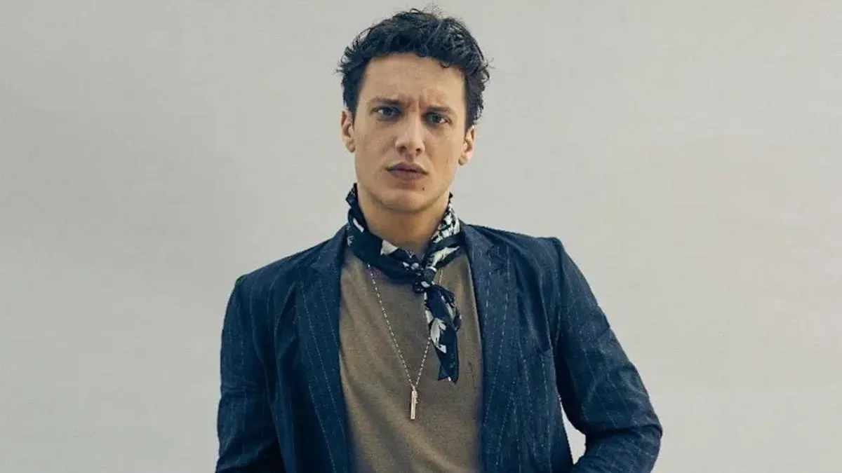 Şarkıcı Edis’e yakalama kararı