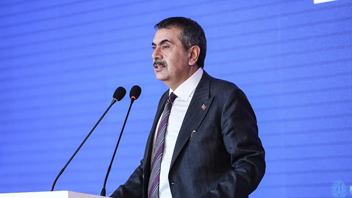 Milli Eğitim Bakanı Tekin, “Türkiye Yüzyılı Mesleki ve Teknik Eğitim Zirvesi”nde konuştu Milli Eğitim Bakanı Tekin, “Türkiye Yüzyılı Mesleki ve Teknik Eğitim Zirvesi”nde konuştu