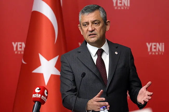 ozgur-ozelden-bomba-itiraflar-partisindeki-rezillikleri-kabul-etti-rusvet-skandali-oldugu-gercek-1793214202618.jpeg Özgür Özel'den bomba itiraflar! Partisindeki rezillikleri kabul etti: Rüşvet skandalı olduğu gerçek