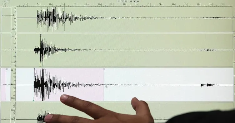 Endonezya’da 5,5 büyüklüğünde deprem