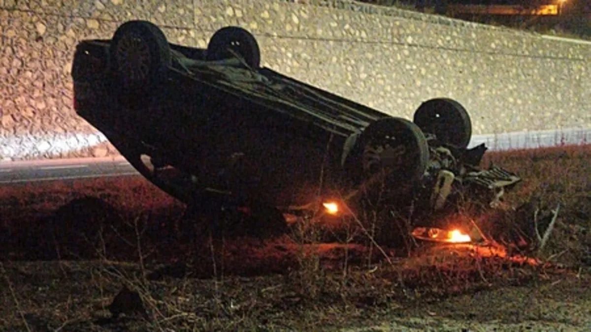 Gümüşhane’de kontrolden çıkan otomobil ters döndü! 1 kişi yaralandı Gümüşhane’de kontrolden çıkan otomobil ters döndü! 1 kişi yaralandı