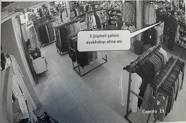 turistlerin-avmde-dene-cal-yontemi-2si-yakalandi-1i-firari-1786262130653.jpg