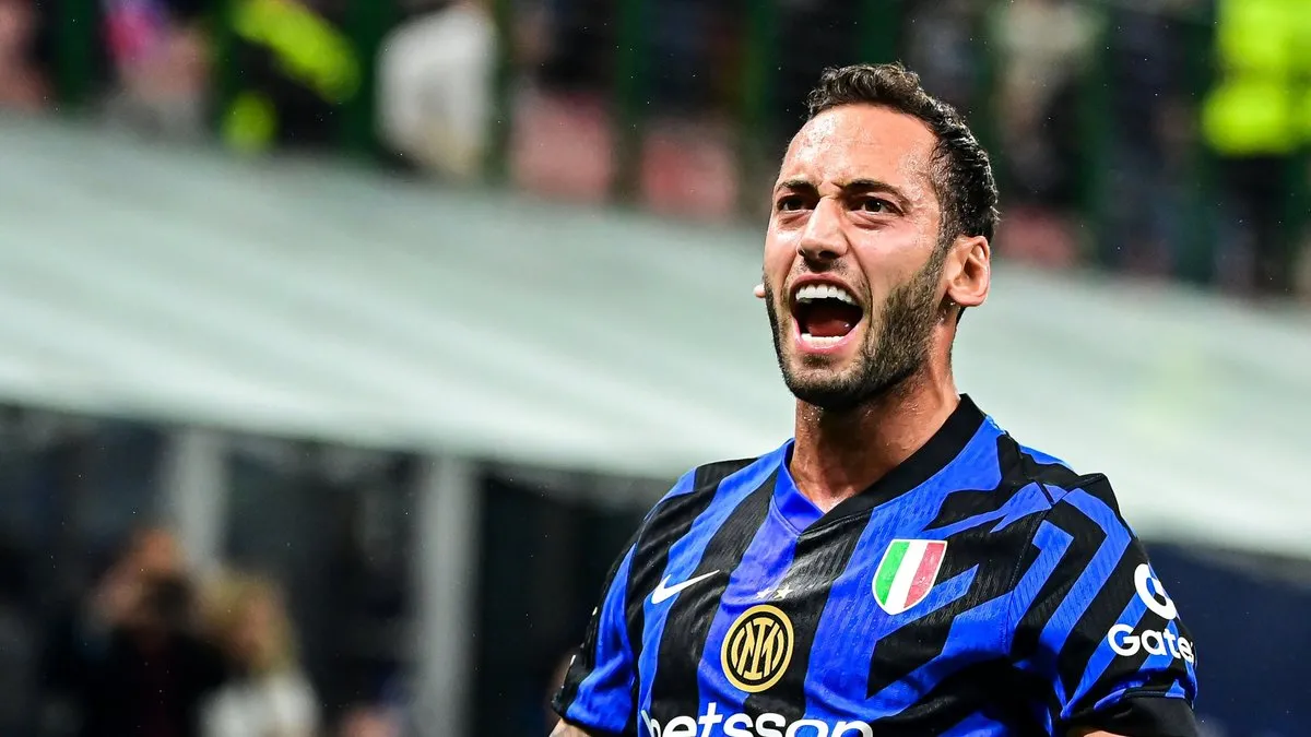 Galatasaray transfer haberleri: Hakan Çalhanoğlu, Galatasaray için gemileri yaktı! Inter'e yoğun baskı...