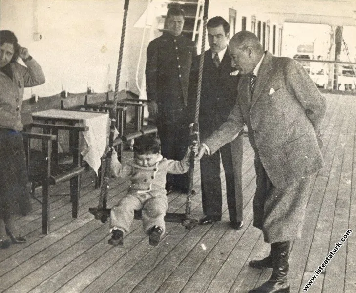 ulusal egemenlik ve cocuk bayrami na