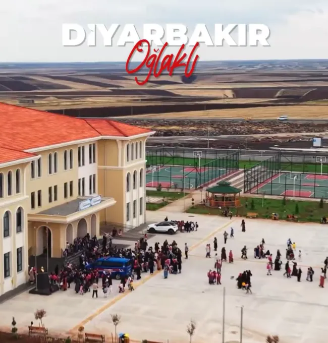 cevre-sehircilik-ve-iklim-degisikligi-bakanligindan-diyarbakir-afet-konutlari-paylasimi-1786040664427.png