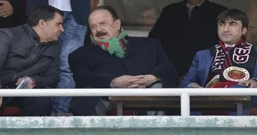 İlhan Cavcav hayatını kaybetti- İlhan Cavcav kimdir? Cavcav kaç yaşında vefat etti?