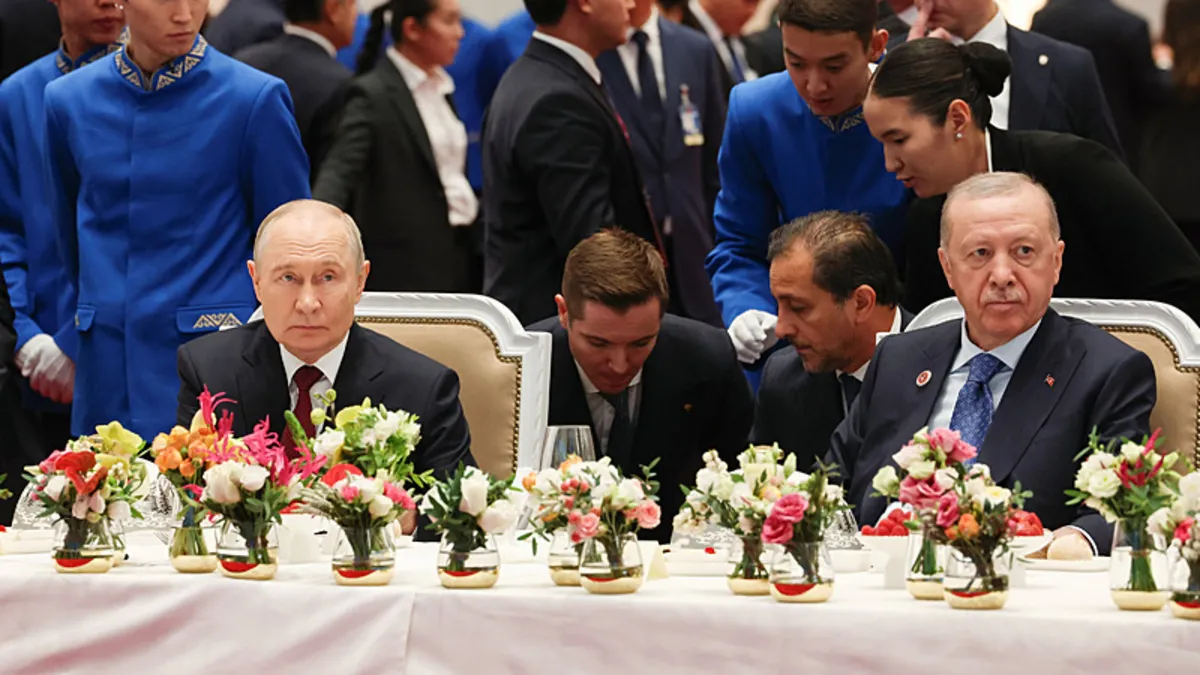 SON DAKİKA... Bişkek'te Erdoğan-Putin Zirvesi! Başkan Erdoğan: Rusya ile enerji birlikteliğimiz var haber görseli