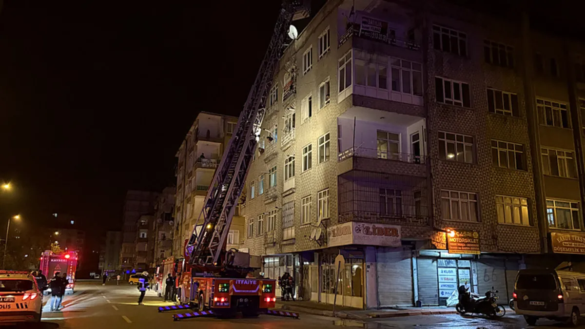 Kayseri’de bir binanın bodrum katında çıkan yangın söndürüldü Kayseri’de bir binanın bodrum katında çıkan yangın söndürüldü