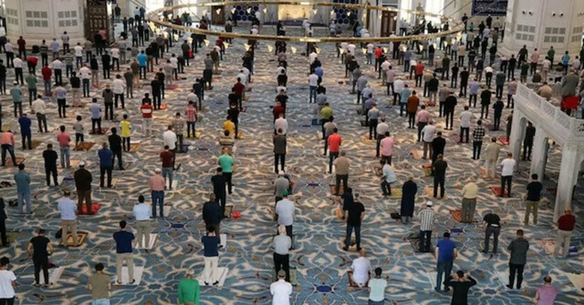 bayram namazi nasil kilinir ve kac rekat diyanet bilgisi ile evde ve cemaatle bayram namazi kilinisi evde bayram namazi kilinir mi son dakika haberler
