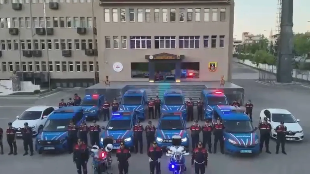 Gaziantep merkezli 12 ilde dolandırıcılık operasyonu yapıldı.