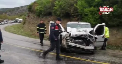 Tokat’ta hafif ticari araçla kamyon çarpıştı: 7 yaralı | Video
