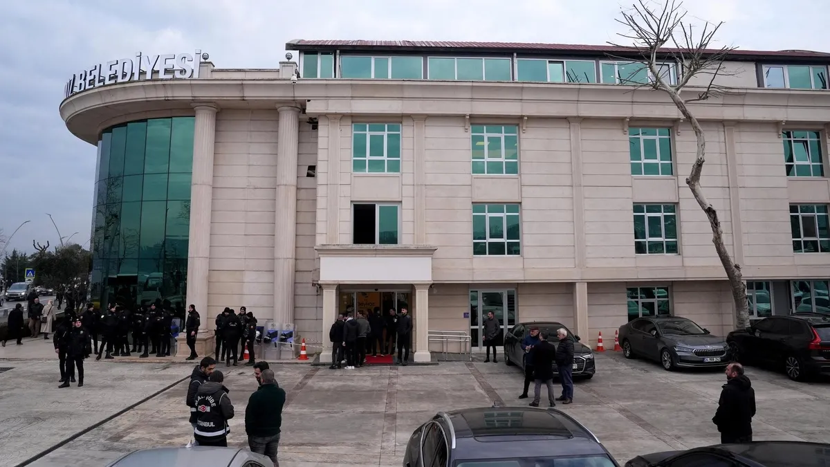 SON DAKİKA: Beykoz Belediyesi soruşturmasında flaş gelişme! CHP’li Alaattin Köseler ve şüpheliler hastaneye sevk edildi SON DAKİKA: Beykoz Belediyesi soruşturmasında flaş gelişme! CHP’li Alaattin Köseler ve şüpheliler hastaneye sevk edildi