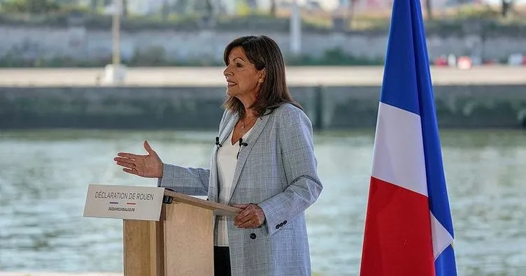 Paris Belediye Başkanı Hidalgo, cumhurbaşkanlığı seçimleri için adaylığını açıkladı