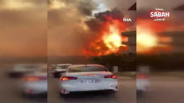 antalya da korkutan goruntu yangin yerlesim yerlerine ulasti panik anlari kamerada video videosunu izle son dakika haberleri antalya da korkutan goruntu yangin yerlesim yerlerine ulasti panik anlari kamerada video videosunu izle son dakika haberleri