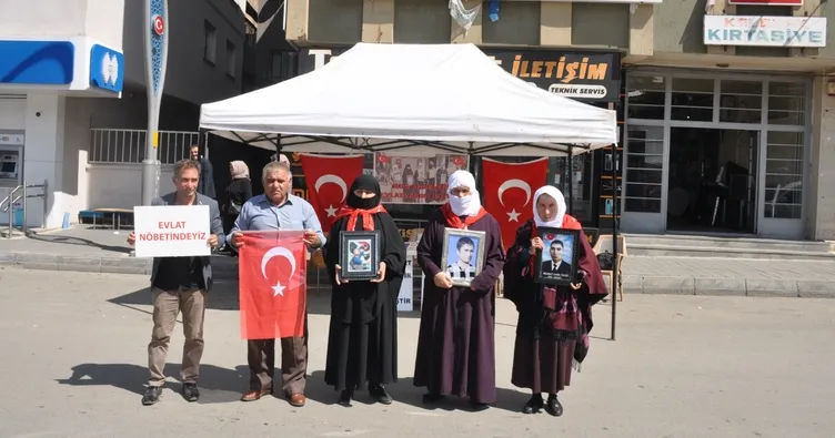 HDP önündeki evlat nöbeti devam ediyor