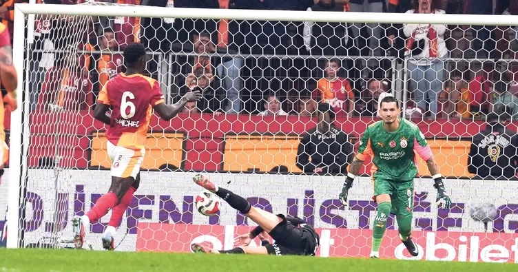 Rafa yine Sanchez’i yaktı!