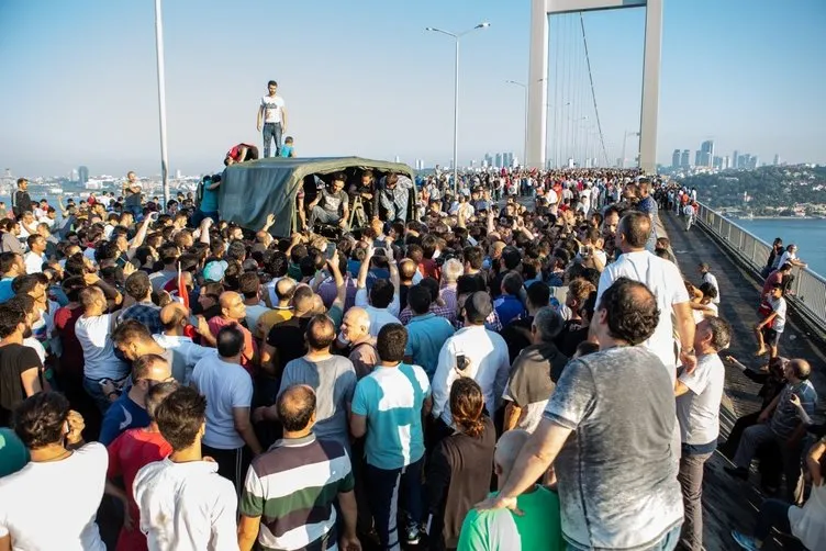 Tam 8 saat 23 dakika! 15 Temmuz Şehitler Köprüsü’nde ölüm pahasına mücadele: İşte unutulmaz anlar...