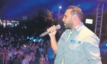 Festivalde sahne Emre Kaya’nın