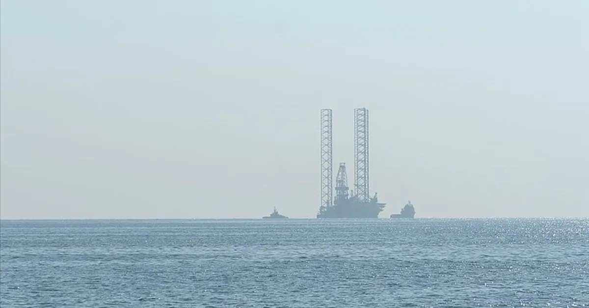 Çin, Bohay Denizi’nde 100 milyon tonluk petrol rezervi keşfetti Çin, Bohay Denizi’nde 100 milyon tonluk petrol rezervi keşfetti