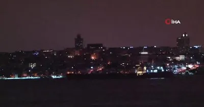 Rusya’dan gelen tonlarca ayçiçeği yağı yüklü gemi İstanbul Boğazı’ndan geçti