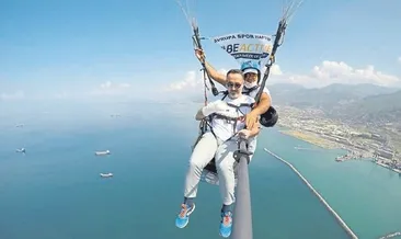 Paraşütçüler görsel şölen sundu