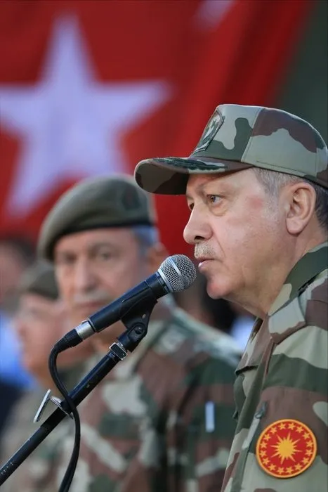 Cumhurbakanı ile beraber ünlü isimler sınıra akın etti