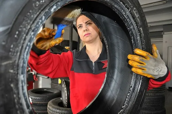 Muhasebeciydi şimdi oto lastik işinin patronu oldu!