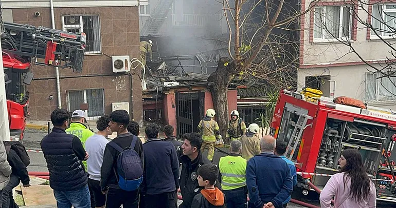Bayoğlu’nda gecekondu yangını!