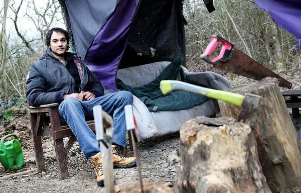 Parasız yaşıyorlar