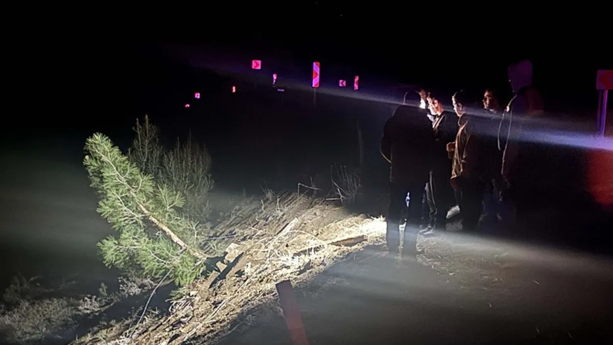 Kahramanmaraş’ta otomobil uçuruma yuvarlandı: 1 ölü, 3 yaralı Kahramanmaraş’ta otomobil uçuruma yuvarlandı: 1 ölü, 3 yaralı