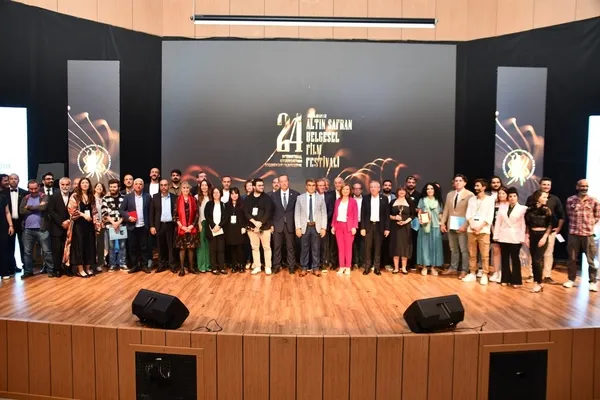 uluslararasi-altin-safran-belgesel-film-festivali-sona-erdi-1686492716945.jpg