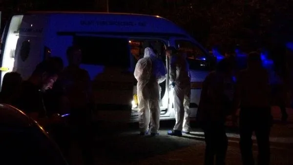Son dakika: İzmir’de damat dehşeti! Katletti elinde silahla polisi bekledi: 2 ölü 1 yaralı