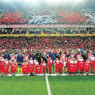 Omuz omuzayız