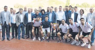 Türk Metal Kırıkkalespor şampiyonluk kupasını aldı
