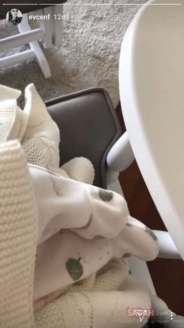 Fahriye Evcen ve Burak Özçivit bebeği Karan'ın videosunu paylaştı!