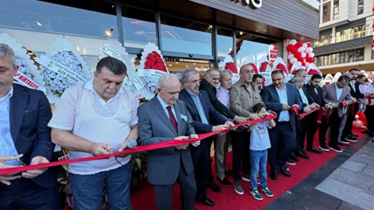 AK Parti Sözcüsü Çelik duyurdu: Rize’de Burger King açılışına katılan isimler disipline sevk edildi AK Parti Sözcüsü Çelik duyurdu: Rize’de Burger King açılışına katılan isimler disipline sevk edildi