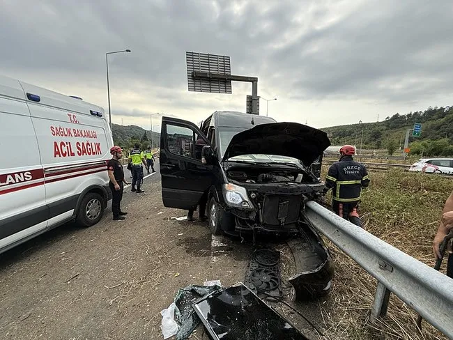 Şarkıcı Çağan Şengül konsere giderken kaza yaptı! Minibüs bariyere ok gibi saplandı