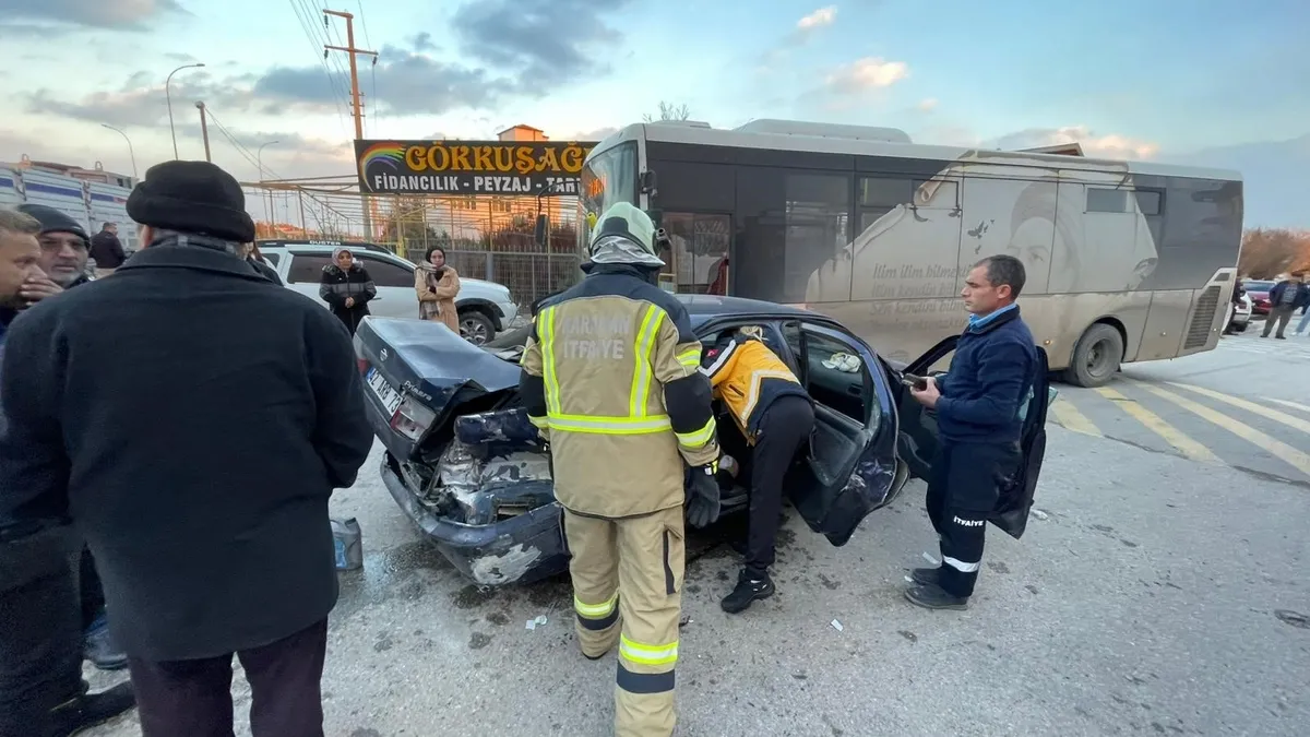 Karaman’da yürekler ağza geldi: Kamyon otomobile çarptı! LPG tankının yola fırladığı anlar kamerada Karaman’da yürekler ağza geldi: Kamyon otomobile çarptı! LPG tankının yola fırladığı anlar kamerada