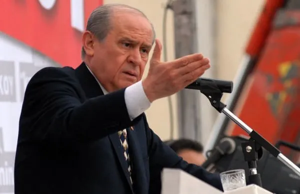 Liderler hangi okullardan mezun oldu?