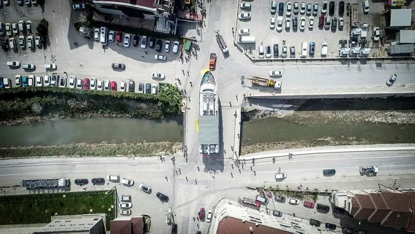 Akşemsettin Gemisi'ni saatlerce karadan yürüttüler