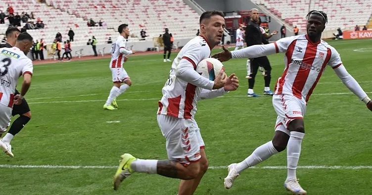 Sivasspor 5 gollü maçta Hatayspor’u yıktı