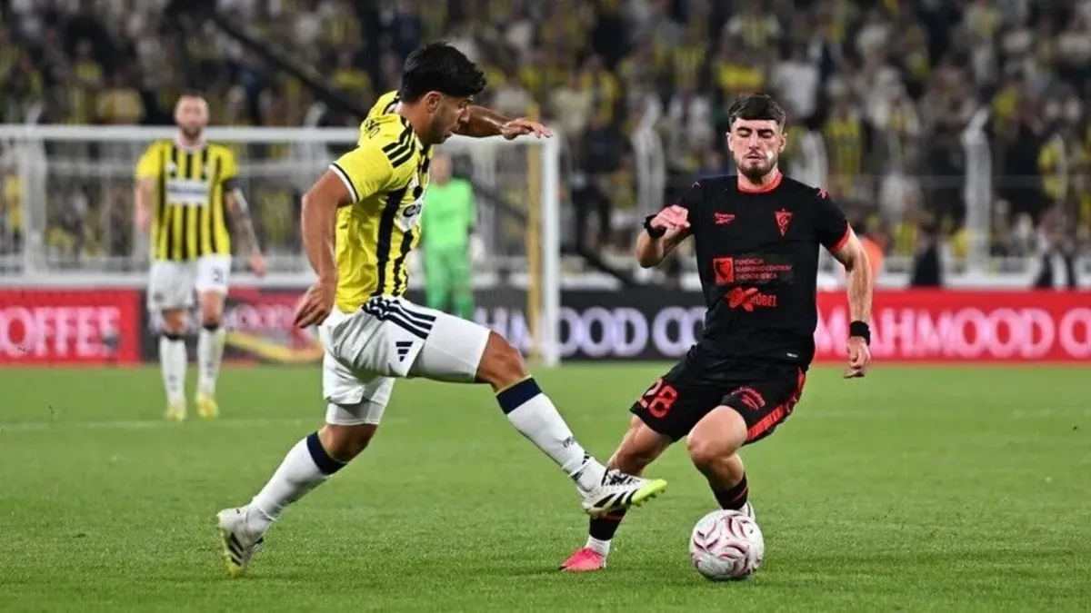 GORNIK ZABRZE FENERBAHÇE CANLI | Kanarya, Polonya'da tur için sahada! İşte İsmail Kartal'ın 11'i... haber görseli