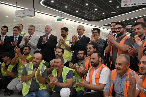 turkiyenin-en-uzun-metro-hatti-yarin-acilacak-halkali-istanbul-havalimani-arasi-seyahat-suresi-30-dakikaya-dus-1781777954567.jpeg