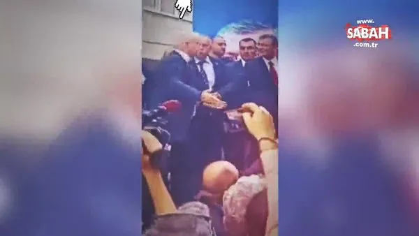 Özgür Özel’in Manisa programında CHP’li başkandan skandal hareket! Parti yöneticisini sahneden kovdu | Video