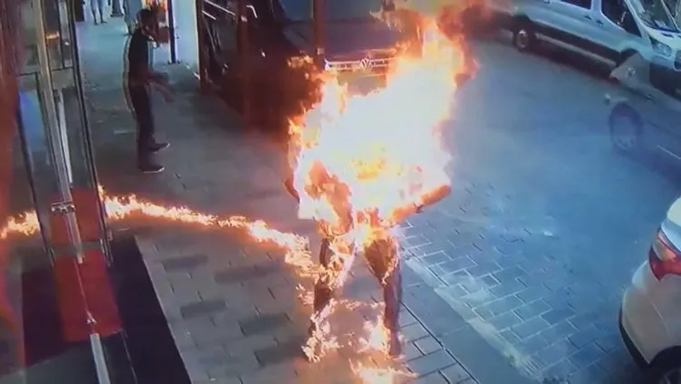 İstanbul'un göbeğinde dehşet anları! Sokak ortasında canlı canlı yaktı
