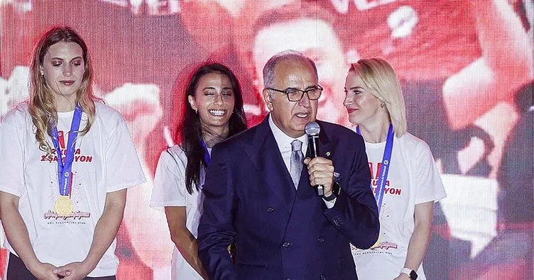 Son dakika haberleri: Mehmet Akif Üstündağ, şampiyonluk sonrası SABAH Spor’a konuştu! Yeni hedefi açıkladı...