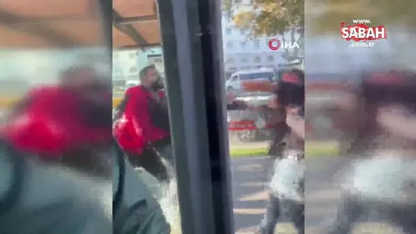 İstanbul’da tramvay durağı boks ringine döndü! O anlar kamerada | Video