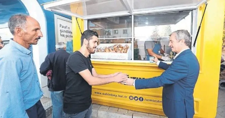 Şahinbey’de çorba ikramları vatandaşın içini ısıtıyor