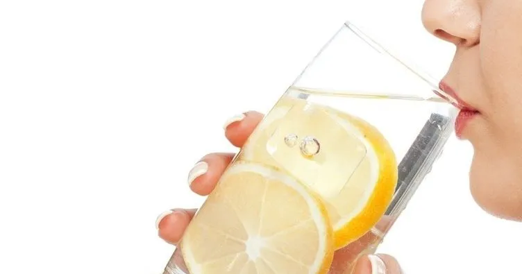Limonlu suyun faydaları nelerdir, ne için kullanılır? Limonlu su zayıflatır mı, ne işe yarar?